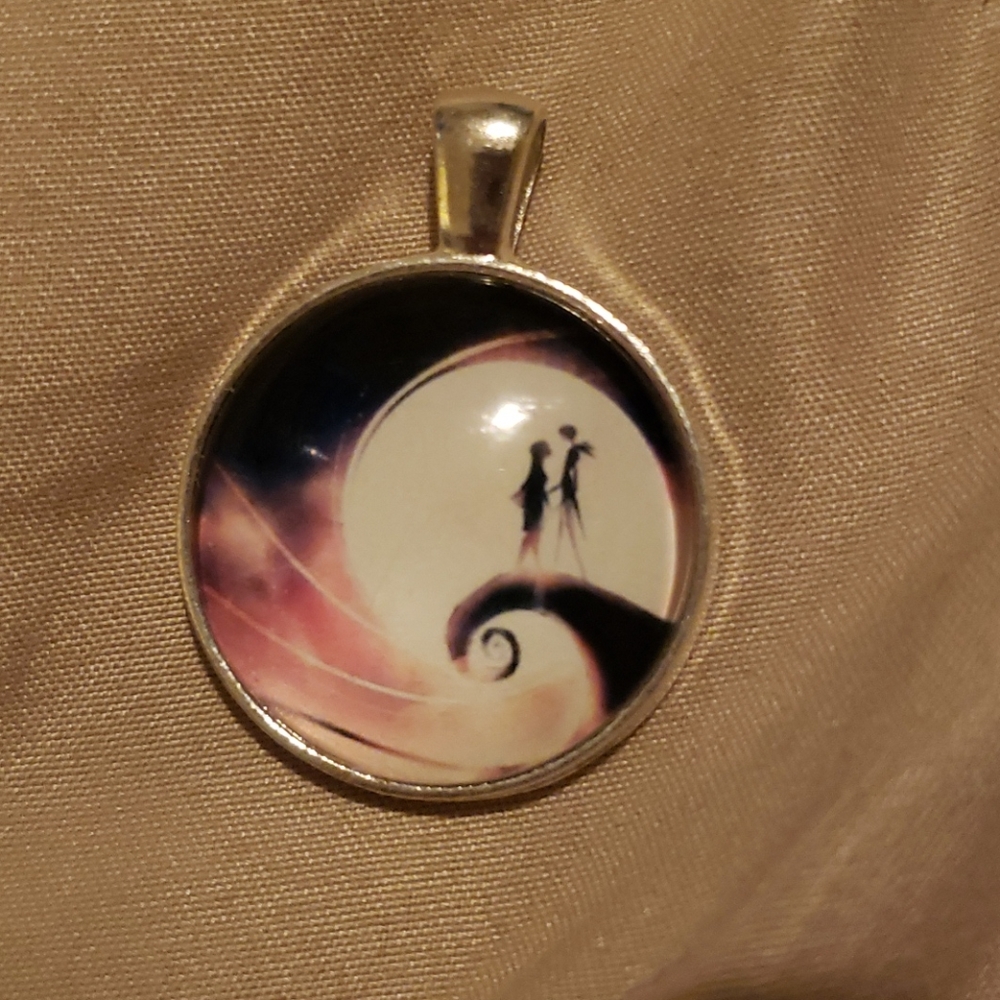 Beautiful Nightmare Before Christmas Pendant!